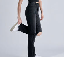 Load image into Gallery viewer, On Repeat Jeans

