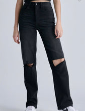 Load image into Gallery viewer, On Repeat Jeans

