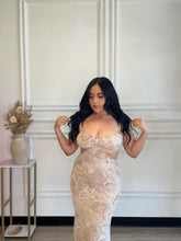 Load image into Gallery viewer, Ivory Muse Maxi Dress
