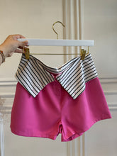 Load image into Gallery viewer, Summer Stripped shorts
